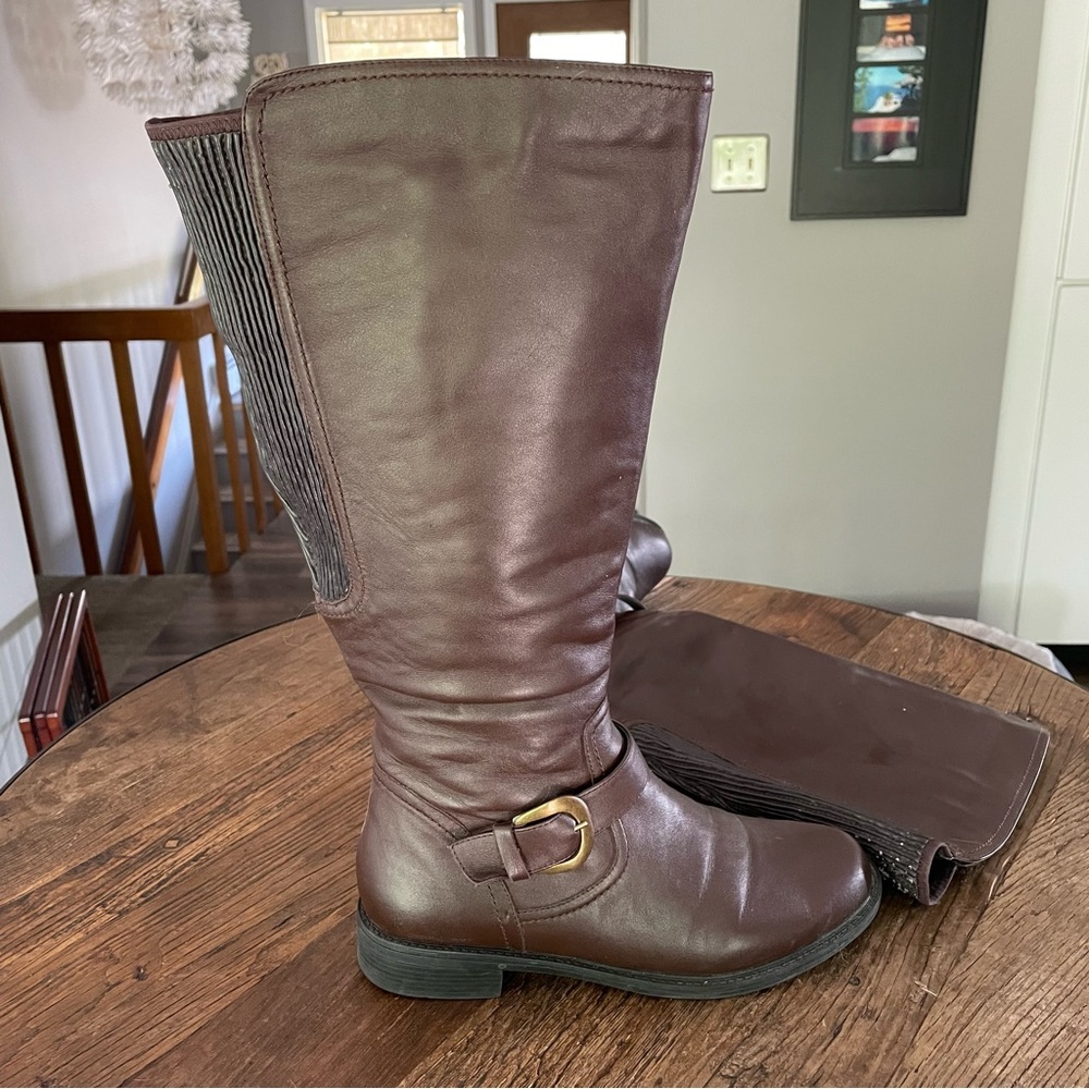 Hard to  find! Wide Calf, Brown Leather Riding Boots